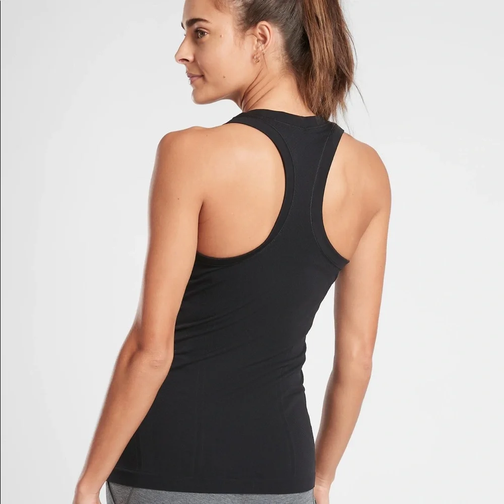 ATHLETA MOMENTUM SEAMLESS TANK IN BLACK NWT - Picture 2 of 6